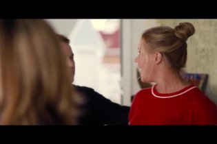 Trailer 2 - Trainwreck