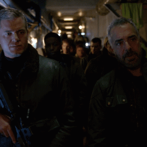 The Last Ship: gli attori Eric Dane e Titus Welliver in una foto della puntata Unreal City