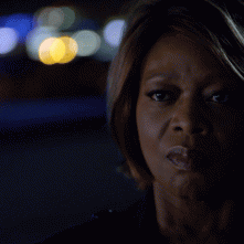 The Last Ship: Alfre Woodard in un drammatico momento di Fight the Ship