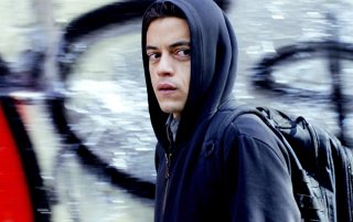 Mr. Robot: Rami Malek in una scena del pilot