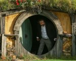 Lo Hobbit: Peter Jackson ha ricostruito la casa di Bilbo in cantina