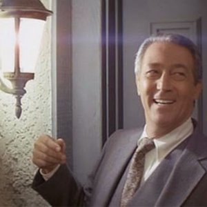 James Karen è Mr. Teague in Poltergeist