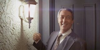 James Karen è Mr. Teague in Poltergeist