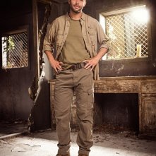 Zoo: James Wolk in una foto promozionale della serie