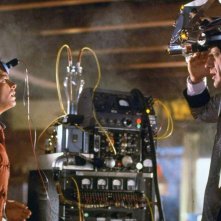 Ritorno al futuro: Michael J. Fox e Christopher Lloyd in una scena del film