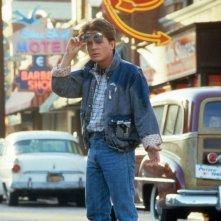 Ritorno al futuro: Michael J. Fox in una scena del film