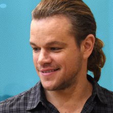 The Grea Wall: Matt Damon foggia un'inedita coda di cavallo alla presentazione del colossal a Pechino