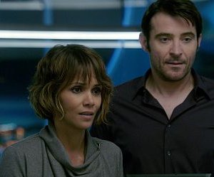 Extant: Halle Berry e Goran Visnjic in Change Scenario