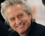  Michael Douglas: 'I giovani divi americani? Poco virili.'
