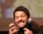 Supernatural: Misha Collins è l'angelo delle pizze al Comic Con
