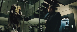 Batman v Superman: Dawn of Justice: una frase del Joker sul costume di Robin nel nuovo trailer del film