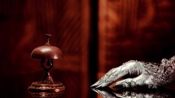 Teaser 'Front Desk' - American Horror Story: Hotel