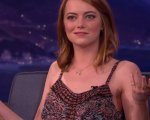 Emma Stone ha spiegato a Woody Allen come funziona Twitter