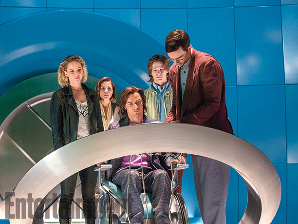 X-Men: Jennifer Lawrence, James McAvoy e Nicholas Hoult in una scena del film
