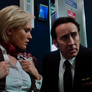 Left Behind - La profezia: Nicolas Cage e Nicky Whelan in una scena del film