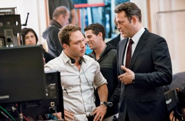 True Detective 2: Nic Pizzolatto e Vince Vaughn sul set