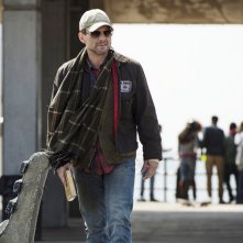 Mr. Robot: Christian Slater interpreta il misterioso Mr. Robot in ones-and-zer0es.mpeg