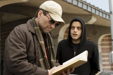 Mr. Robot: Christian Slater accanto a Rami Malek nell'episodio ones-and-zer0es.mpeg