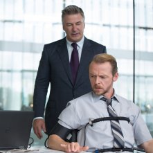 Mission: Impossible - Rogue Nation: Simon Pegg con Alec Baldwin in un momento del film