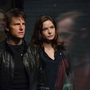 Mission: Impossible - Rogue Nation: Tom Cruise insieme a Rebecca Ferguson in una scena del film action
