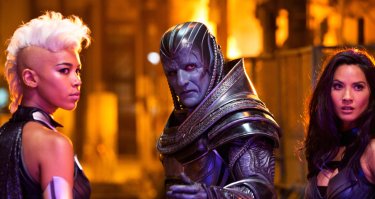 X-Men: Apocalypse - Alexandra Shipp, Oscar Isaac e Olivia Munn in una foto tratta dal film