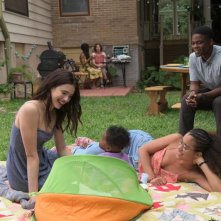 The Leftovers 2: Margaret Qualley con Jasmin Savoy Brown e Jovan Adepo