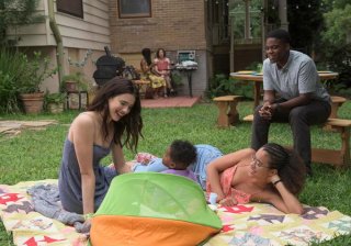 The Leftovers 2: Margaret Qualley con Jasmin Savoy Brown e Jovan Adepo