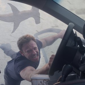 Una scena del terzo Sharknado