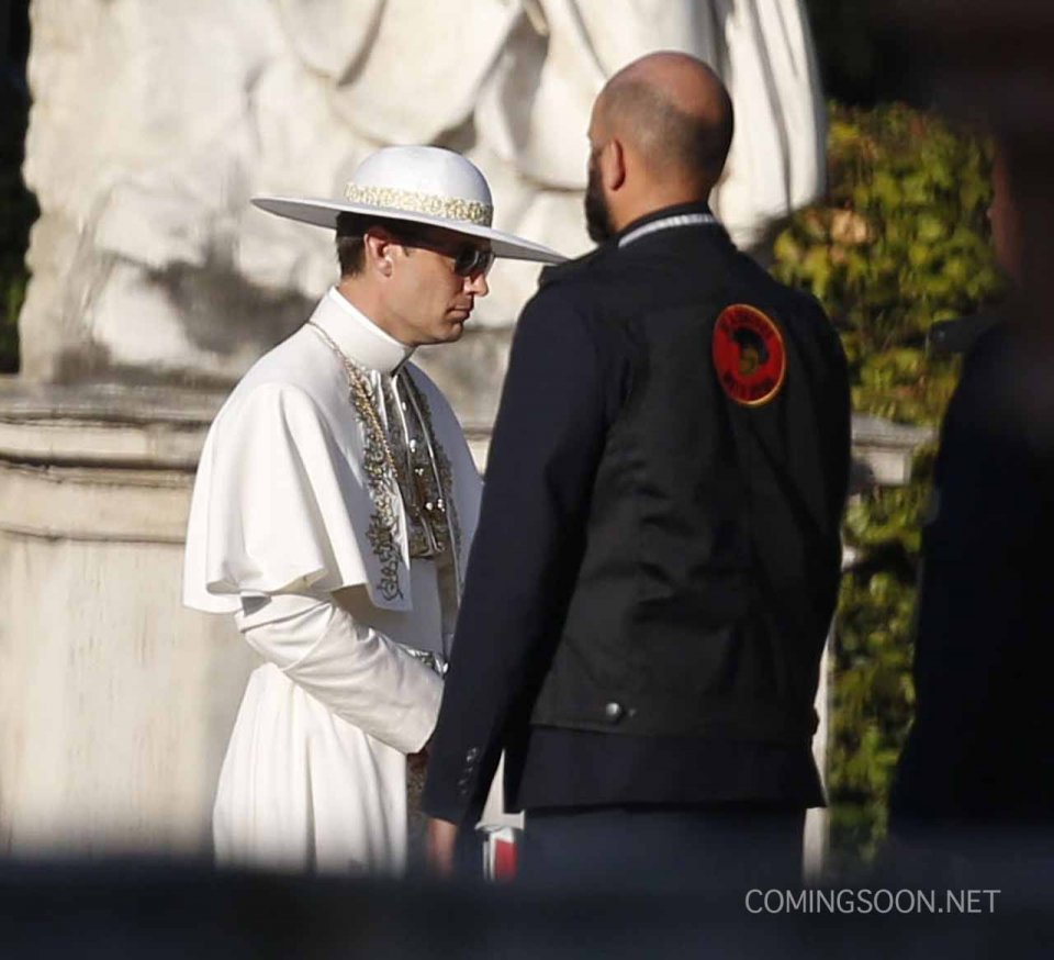 The Young Pope: una foto di Jude Law sul set