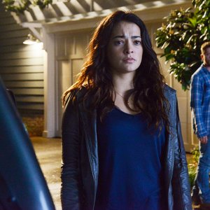 Secrets and Lies: Natalie Martinez e Ryan Phillippe in un'immagine della prima stagione
