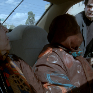 Taxi Teheran: Jafar Panahi in una scena del film