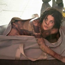 Blindspot: Jaimie Alexander in una scena del pilot