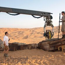 Star Wars: Episodio VII - Il Risveglio della Forza - J.J. Abrams e Daisy Ridley sul set