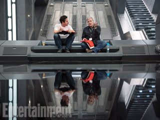 Star Wars: Episodio VII - Il Risveglio della Forza: J.J. Abrams e Lawrence Kasdan sul set