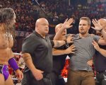 Stephen Amell salirà sul ring per sfidare Stardust il 23 agosto