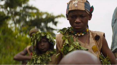 Beasts of No Nation: un momento del film diretto da Cary Fukunaga