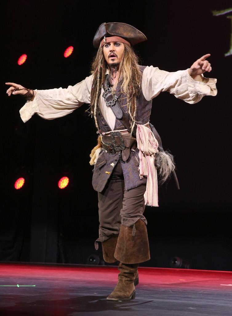 Johnny Depp al D23 nel 2015 per presentare Pirati dei Caraibi 5
