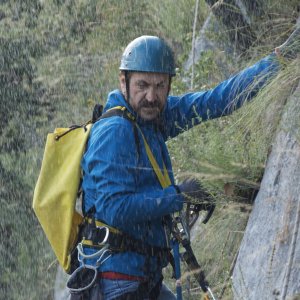 Storie sospese: Marco Giallini in un'immagine del film diretto da Stefano Chiantini