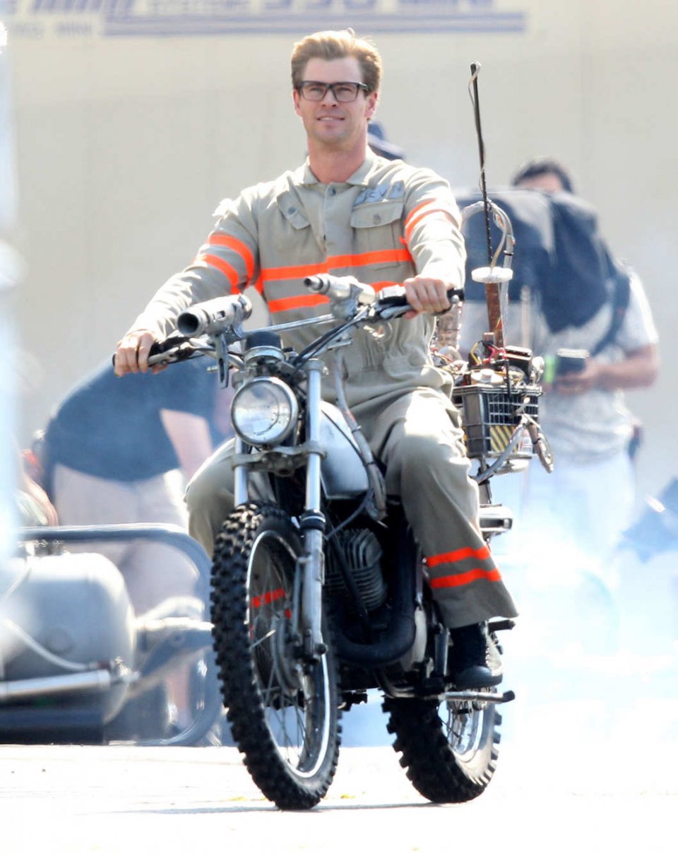Ghostbusters: Chris Hemsworth sul set del film