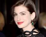 Anne Hathaway protagonista della serie limitata The Ambassador's Wife