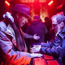 Non essere cattivo: Claudio Caligari sul set in compagnia di Valerio Mastandrea, produttore del film