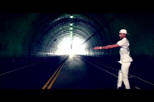 Clip 'Nel tunnel' - Breaking Dance
