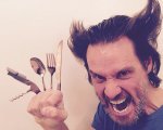 Hugh Jackman e Jim Carrey: sfida di imitazioni a distanza tra le star