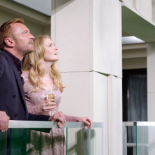 Richard Dormer e Paulina Chapko in una scena del film 11 Minutes