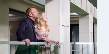 Richard Dormer e Paulina Chapko in una scena del film 11 Minutes