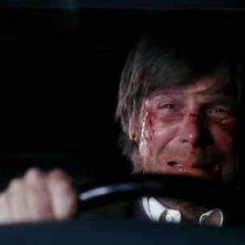 Six Feet Under: Peter Krause in una scena del finale della terza stagione, intitolato Una fine, un inizio