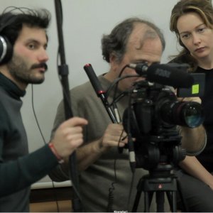 Milano 2015: Cristiana Capotondi al lavoro sul set insieme ai suoi collaboratori