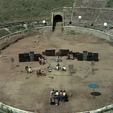 Pink Floyd: Live at Pompeii, una suggestiva immagine dall'alto tratta dal documentario musicale