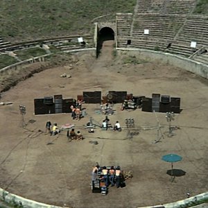 Pink Floyd: Live at Pompeii, una suggestiva immagine dall'alto tratta dal documentario musicale