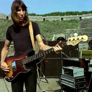 Pink Floyd: Live at Pompeii, Roger Waters in un'immagine del documentario